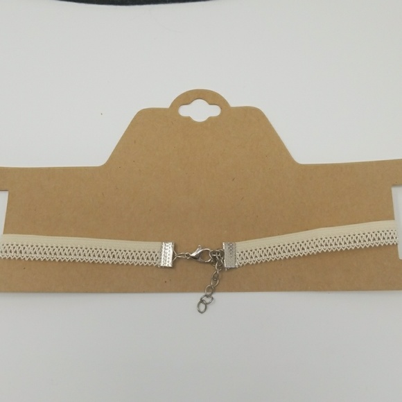 Choker - Picture 3 of 3
